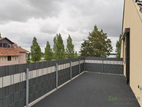 Dachbalkon bei Regenwetter - Etagenwohnung mit 70,00 m&sup2; in Halle (Saale) zur Miete