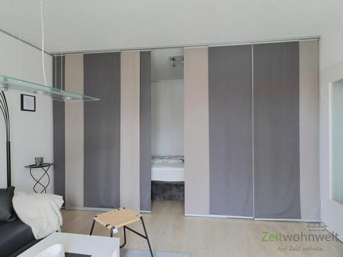 Blick zum abgetrennten Schlafbereich - Etagenwohnung mit 35,00 m&sup2; in Halle (Saale) zur Miete