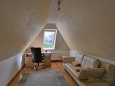 Schreibtisch und Sofa - 