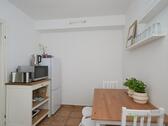 Kaffeeautomat, Mikrowelle, Kühlschrank - 