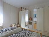 großer Schlafzimmerschrank - 