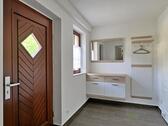 Eingang und Garderobe - 