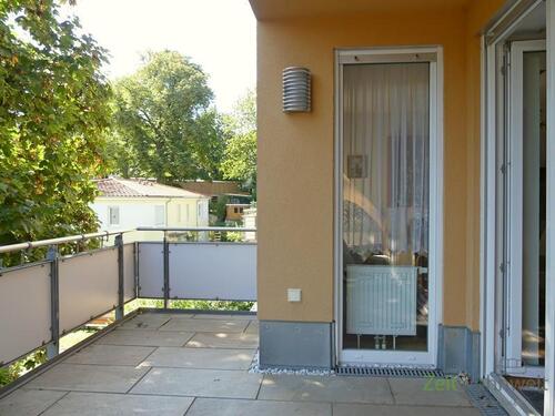 teilüberdachter Balkon - 3 Zimmer Etagenwohnung in Dresden