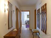 großer Wohnungsflur - 