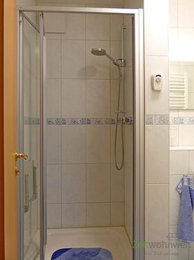 Dusche im kleinen Bad - 