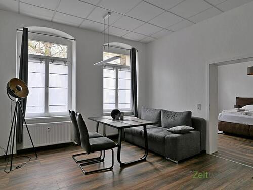 Blick ins Wohnzimmer - Etagenwohnung mit 48,00 m&sup2; in Weimar zur Miete