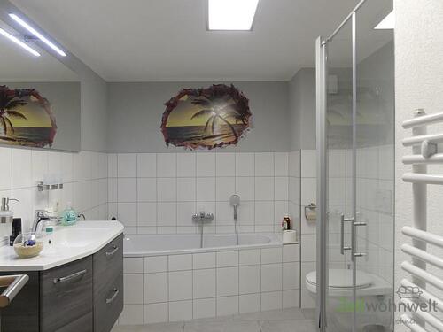Dusche und Wanne - 