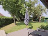 Blick in den Garten - Etagenwohnung mit 45,00 m&sup2; in Dresden zur Miete