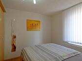 Blick ins WSchlafzimmer - 2 Zimmer Etagenwohnung in Erfurt