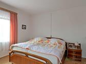 Doppelbett im Schlafzimmer - Etagenwohnung mit 88,00 m&sup2; in Jena zur Miete