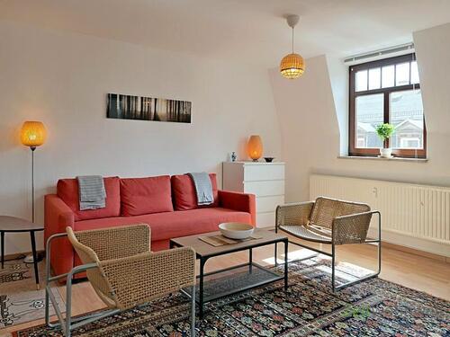 Couchbereich - 2 Zimmer Etagenwohnung zur Miete in Meerane