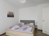 Blick ins Schlafzimmer - 2 Zimmer Etagenwohnung in Erfurt