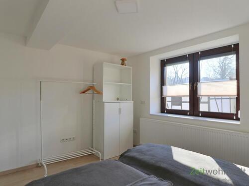 Kleiderstange im Schlafzimmer - 
