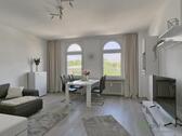 Blick ins Wohnzimmer - (EF1394_M) Kassel-Stadt: West, Erstbezug in neu möblierte Stadtwohnung mit Balkon, alles funkel-nagel-neu