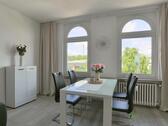 Esstisch im Wohnzimmer - 3 Zimmer Etagenwohnung zur Miete in Kassel