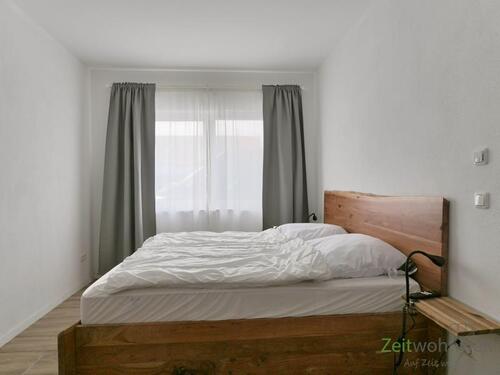 Doppelbett im Schlafzimmer - Etagenwohnung mit 52,00 m&sup2; in Radebeul zur Miete