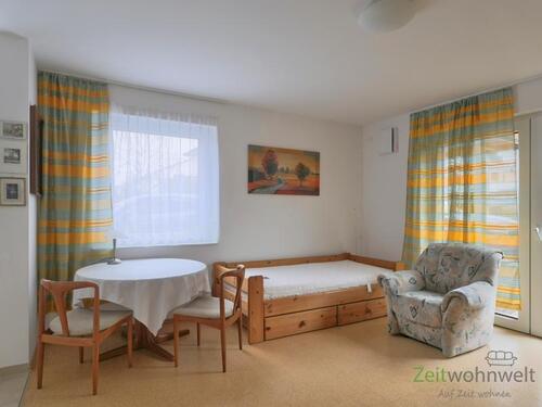 Esstsich, Bett und Sessel - (EF1356_M) Göttingen: Holtensen, kleines möbliertes Apartment mit kleiner Terrasse, Angebot für Wochenendheimfahrer