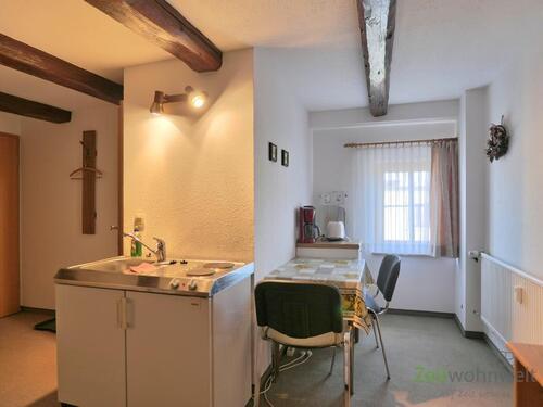 Miniküche und Esstisch - 1 Zimmer Etagenwohnung in Dresden