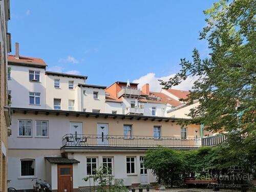 Ansicht vom Innenhof - (EF1153_M) Jena: Zentrum, kleine kunstvoll möblierte Wohnung mit Freisitz im ruhigen Innenhof, Reinigung inkl.