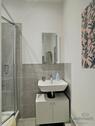 neue Dusche im Bad - 