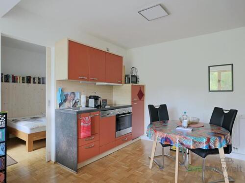 Küchenzeile uns Esstisch - 