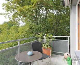 (EF0945_M) Weimar: Südstadt, sehr schönes Apartment mit Parkett, zwei Balkons und Service in ruhiger, grüner Wohnlage