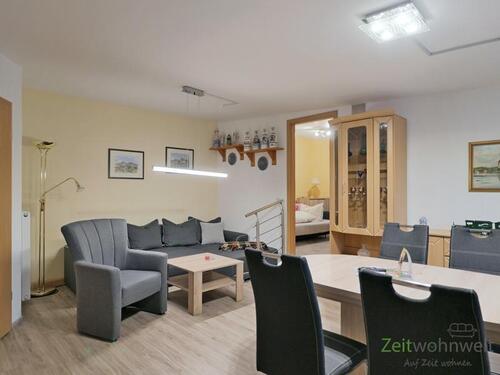 Blick zur Sitzecke - (EF0982_M) Dresden: Radebeul, preiswerte möblierte 2,5-Zi-Wohnung mit sep. Eingang, PKW-Stellplatz, Service mgl.