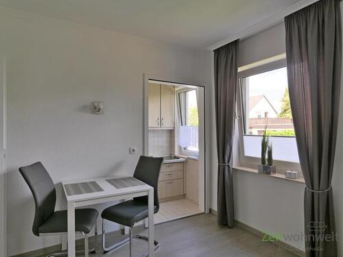 Esstisch vor der Küche - Etagenwohnung mit 56,00 m² in Kassel zur Miete