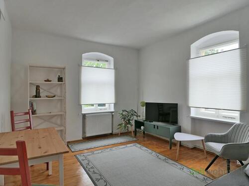 Blick ins Wohnzimmer - (EF1057_M) Dresden: Leubnitz-Neuostra, neu renovierte, neu möblierte Wohnung, Grundreinigung inkl.