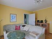Blick ins Wohnzimmer - 2 Zimmer Etagenwohnung zur Miete in Bannewitz