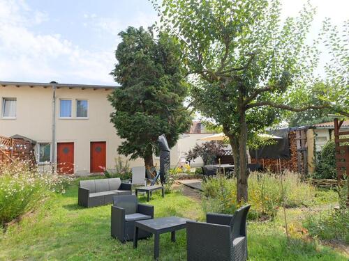 Blick in die Außenanlage - 