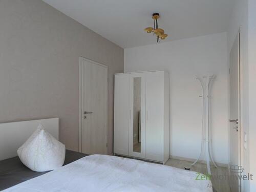 Kleiderschrank - 