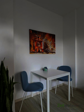 Esstisch vor der Küche - 2 Zimmer Etagenwohnung in Apolda