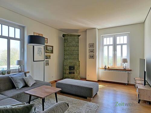 Blick ins Wohnzimmer - 5 Zimmer Etagenwohnung zur Miete in Radeberg