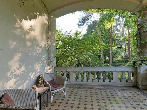 überdachter Hauseingang - 