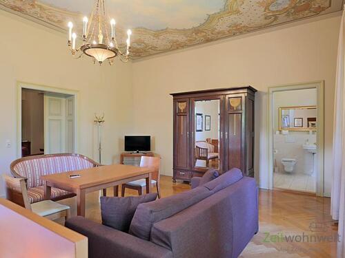 Blick zum Bad - Etagenwohnung mit 49,70 m&sup2; in Dresden zur Miete