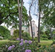 (EF0606_M) Dresden: Kleinzschachwitz, möblierte Schlafgalerie in der Therese-Malten-Villa an der Elbe, Service inklusive