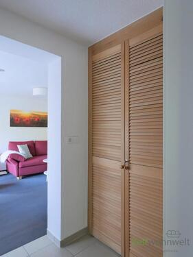 Kleiderschrank im Zwischenflur - 