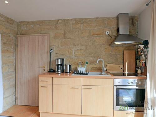 kleine Küchenzeile - 2 Zimmer Etagenwohnung in Dresden