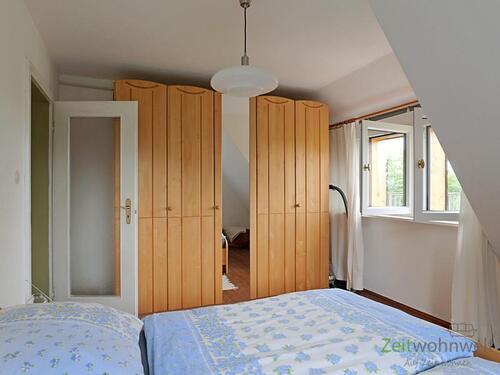 Kleiderschrank im Schlafzimmer - 