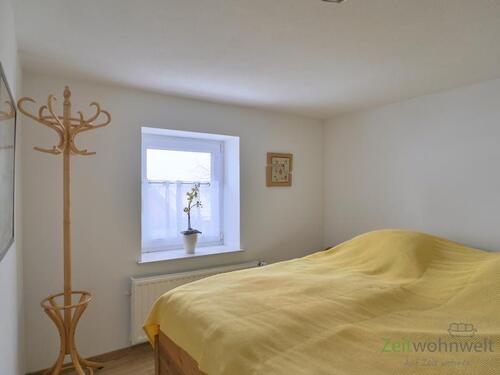 Blick ins Schlafzimmer - Etagenwohnung mit 45,00 m&sup2; in Großenlüder zur Miete