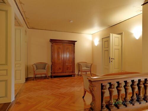 Treppenhaus - Etagenwohnung mit 31,20 m&sup2; in Dresden zur Miete