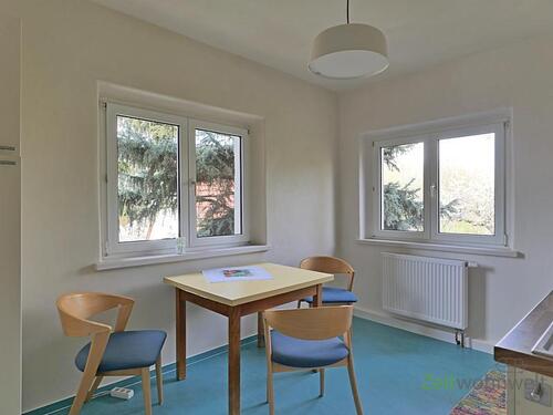 Blick in die Küche - (EF0777_M) Dresden: Briesnitz, Bezug in coole Wohnung im 60er-Jahre-Retro-Loook mit Klavier, Obstgarten und WLAN