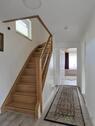 Flur und Innentreppe - 