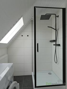 Dusche und Waschmaschine - 