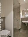 WC und bodentiefe Dusche - 