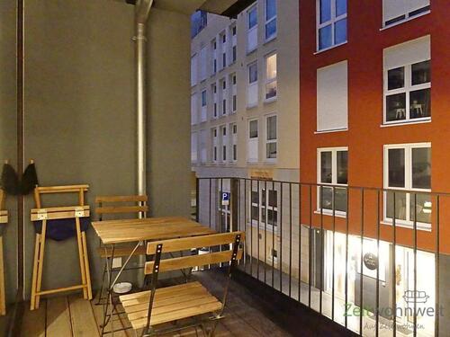 Balkon-City-Feeling am Abend - Etagenwohnung mit 70,00 m² in Dresden zur Miete