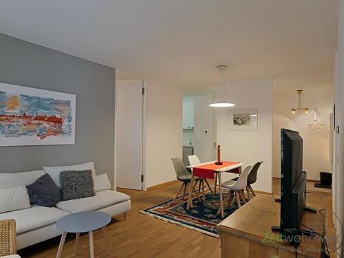 Esstisch im Wohnzimmer - 3 Zimmer Etagenwohnung in Dresden