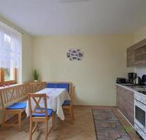 (EF1224_M) Jena: Dornburg-Camburg, neu möblierte Souterrain-Wohnung mit Wohnküche und Terrasse