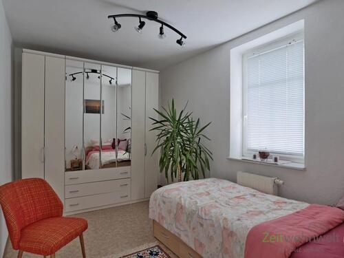 Blick ins Schlafzimmer - 2 Zimmer Etagenwohnung in Freital